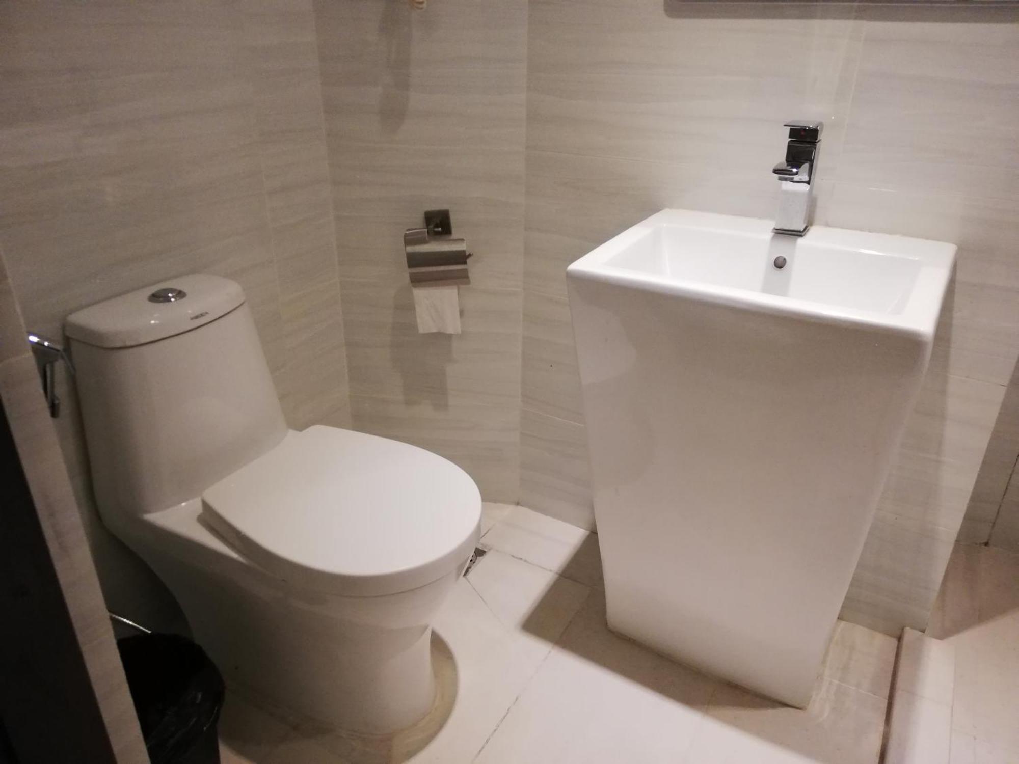 Ease Hotel Kota Kinabalu Dış mekan fotoğraf