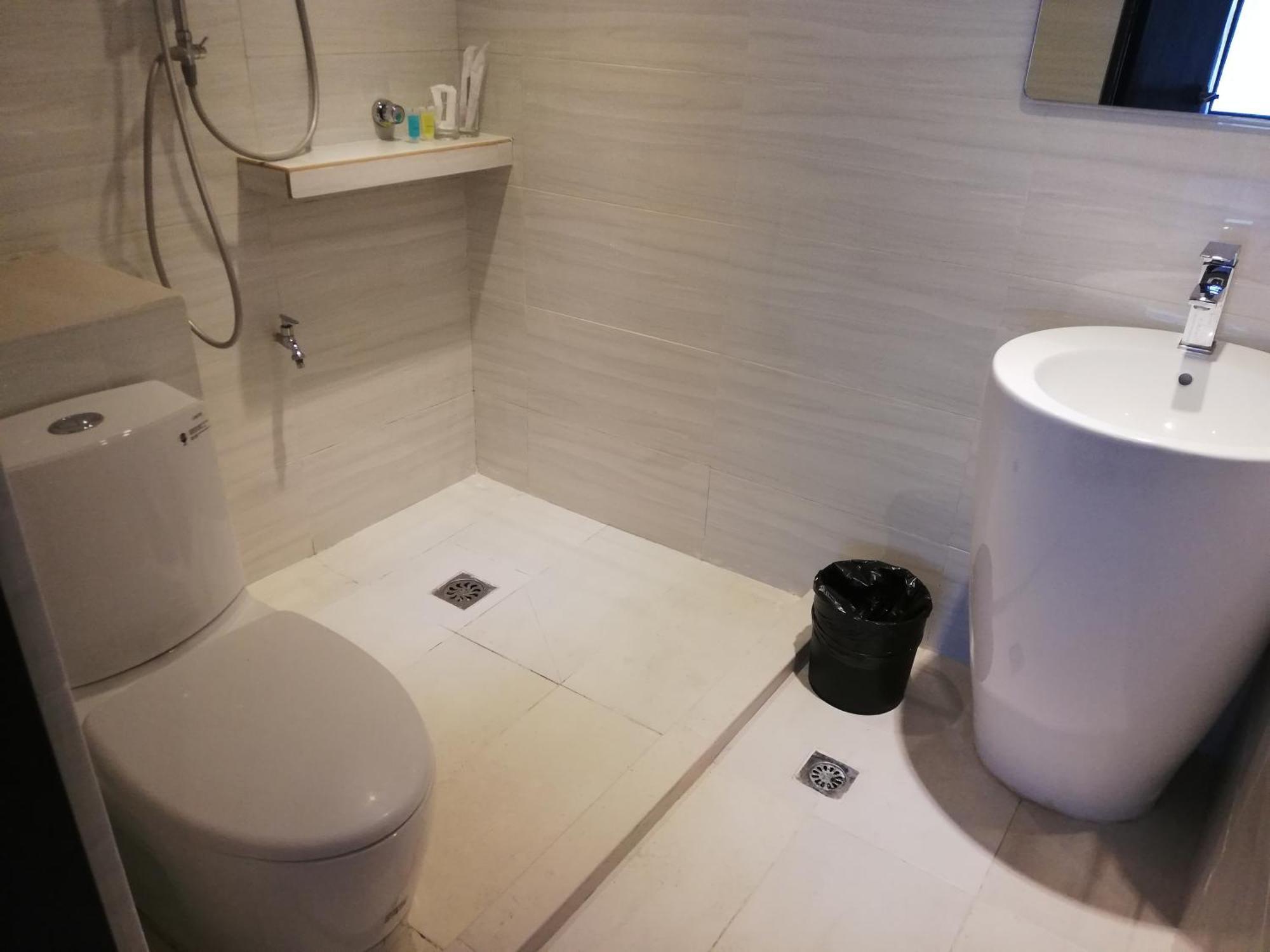 Ease Hotel Kota Kinabalu Dış mekan fotoğraf