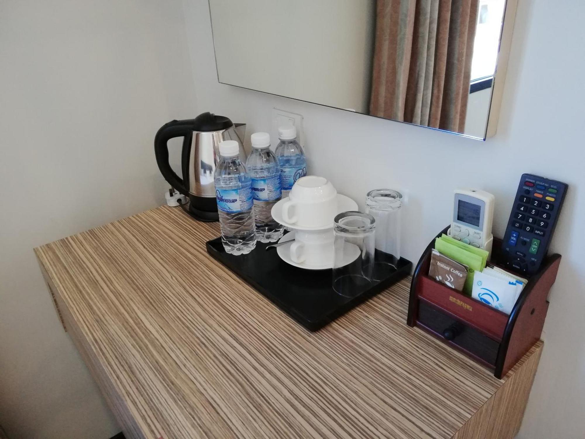 Ease Hotel Kota Kinabalu Dış mekan fotoğraf