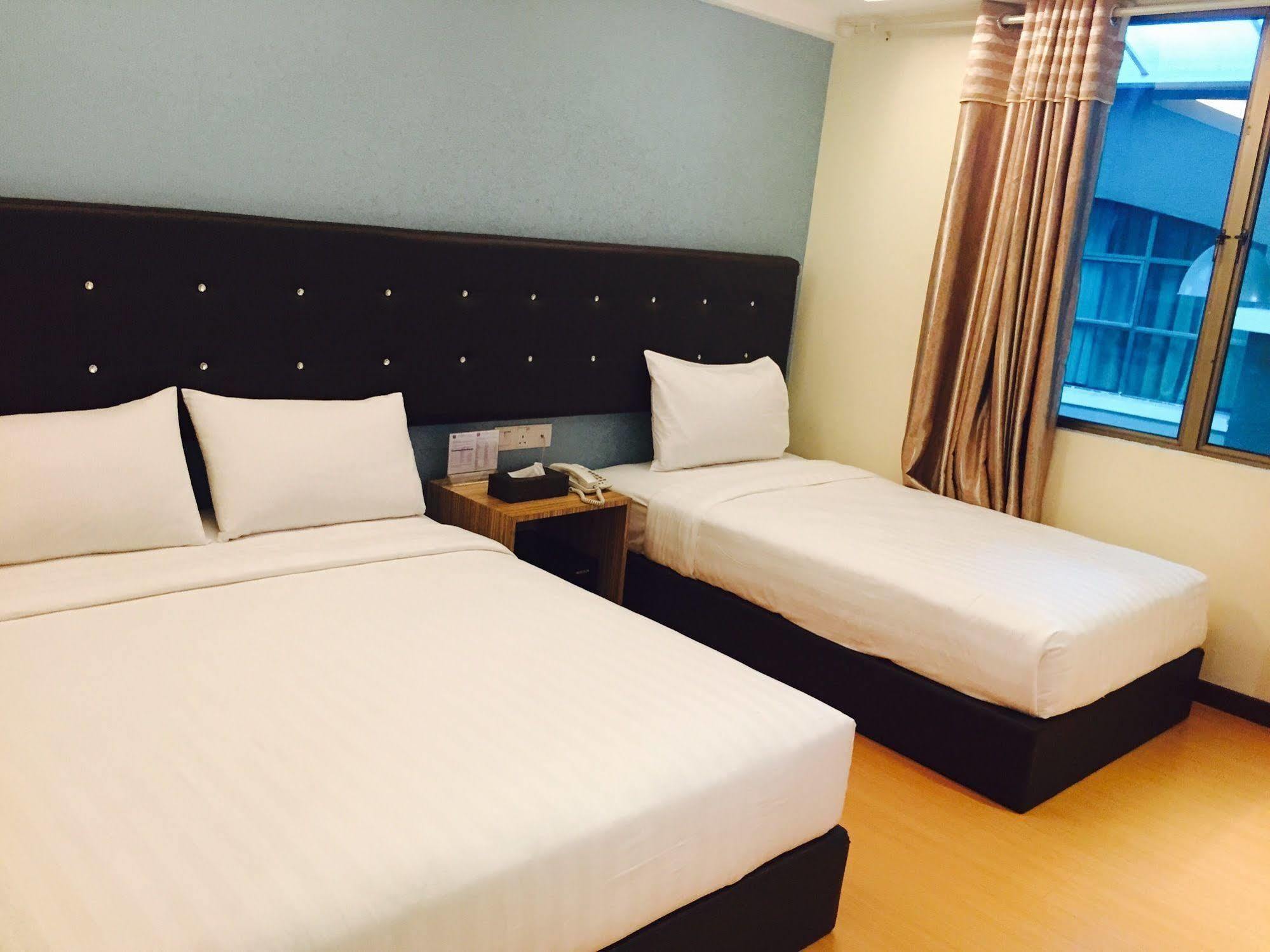 Ease Hotel Kota Kinabalu Dış mekan fotoğraf