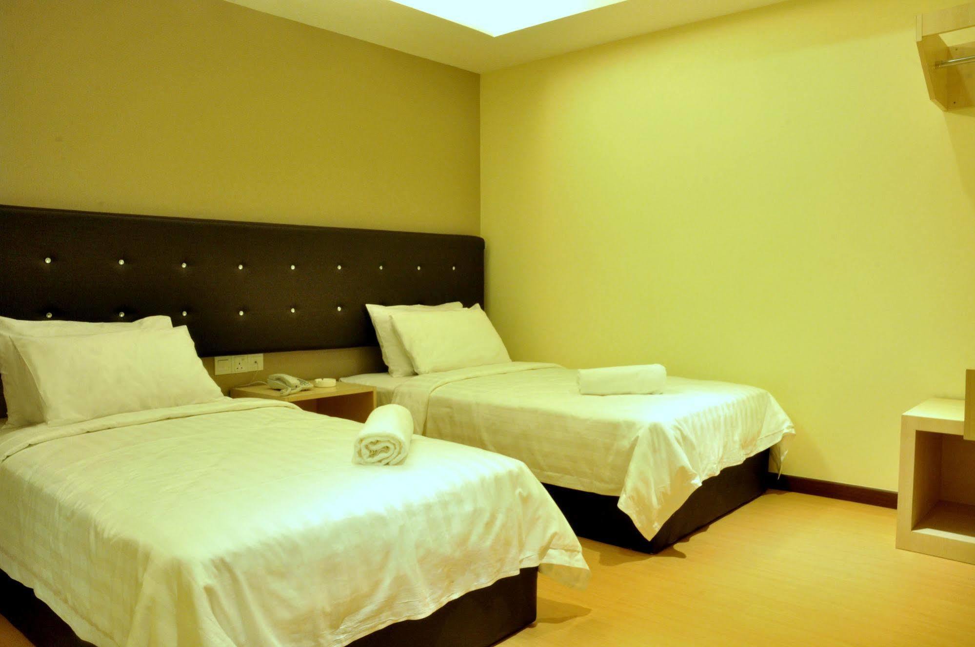 Ease Hotel Kota Kinabalu Dış mekan fotoğraf