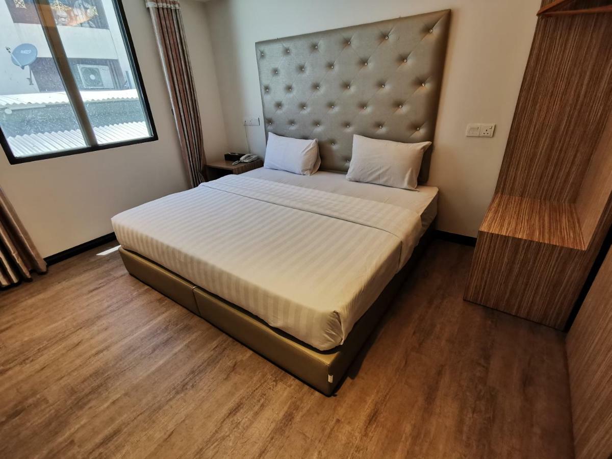 Ease Hotel Kota Kinabalu Dış mekan fotoğraf